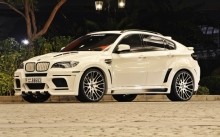 Белый BMW X6, БМВ, тюнинг, диски, тонировка, ночь, парк, деревья, фонари